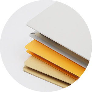 レントゲン写真を持ってるところ